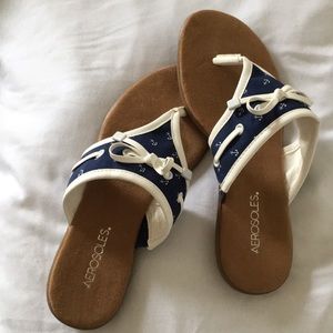 Super cute anchor sandals!